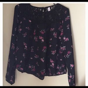Xhilaration flowers Blouse